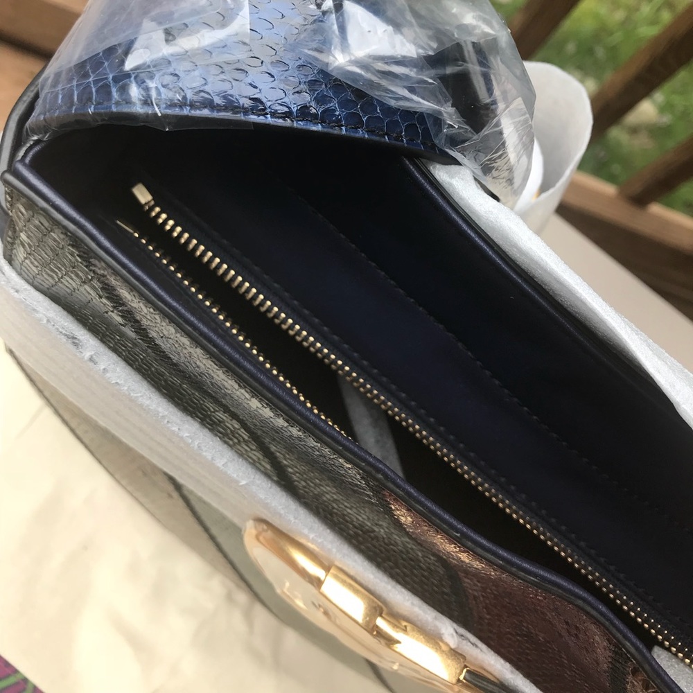 ⛔️SOLD⛔️Authentic Tory Burch Gemini link Snakeskin - Picture 7 of 8